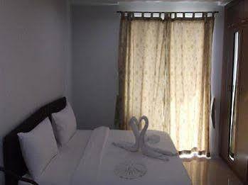 Sasinara Place Service Apartmant пляж Чавенг Екстер'єр фото